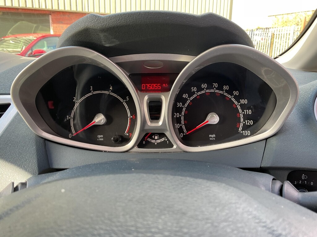Used Ford Fiesta 2010 for sale - 76375071: Photo 10