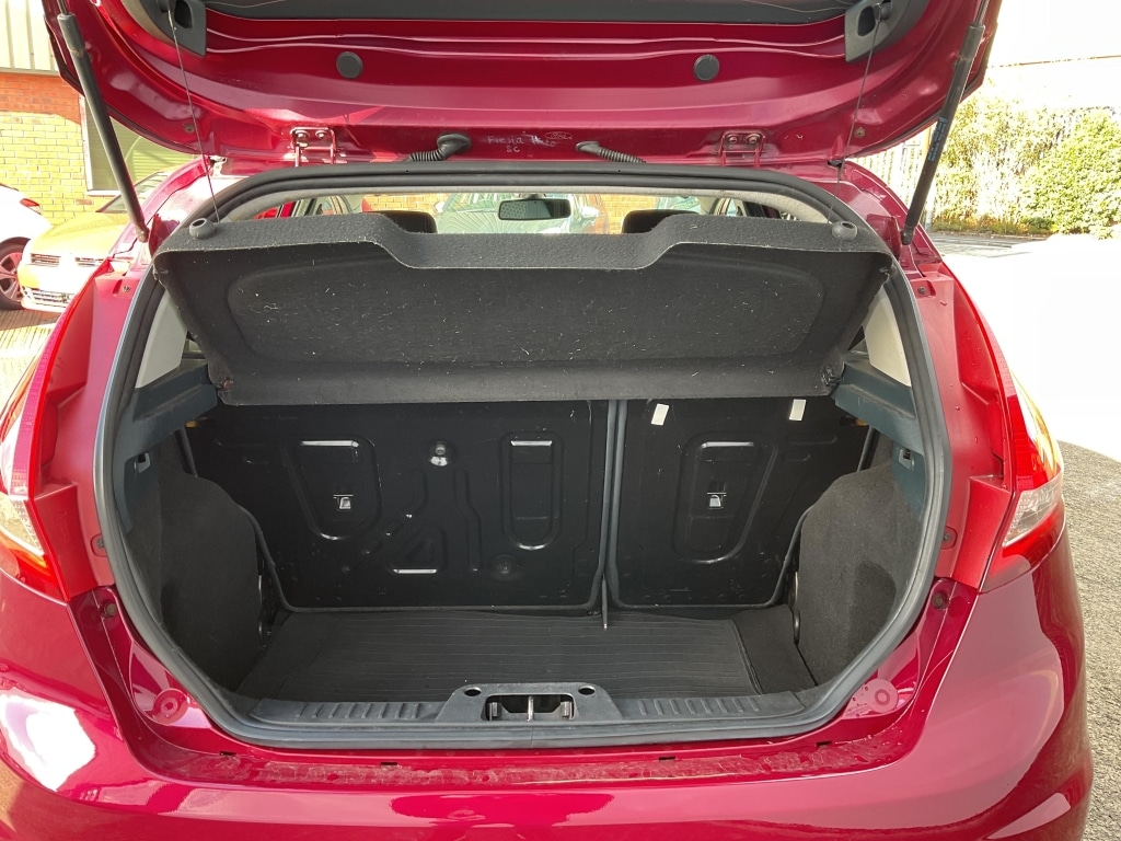 Used Ford Fiesta 2010 for sale - 76375071: Photo 14