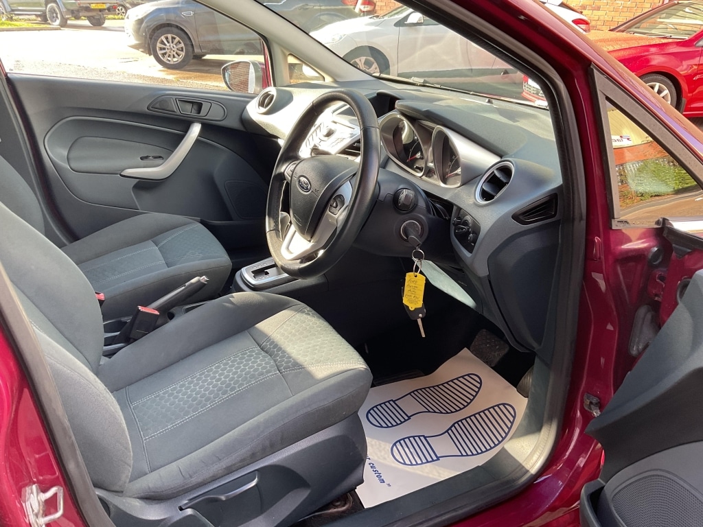 Used Ford Fiesta 2010 for sale - 76375071: Photo 8