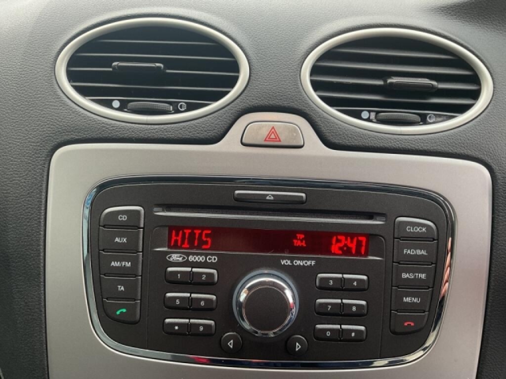 Used Ford Focus 2010 for sale - 77073355: Photo 11