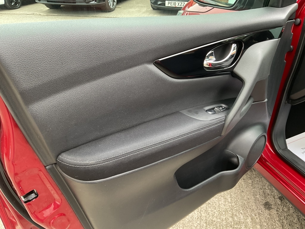 Used Nissan Qashqai 2016 for sale - 77991933: Photo 23