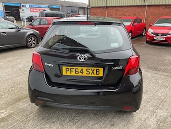 Used Toyota Yaris 2015 for sale - 78460137: Photo