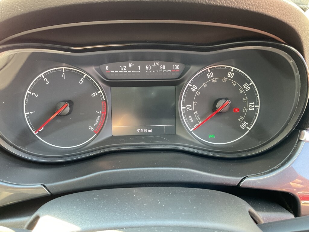 Used Vauxhall Corsa 2015 for sale - 77750289: Photo 8