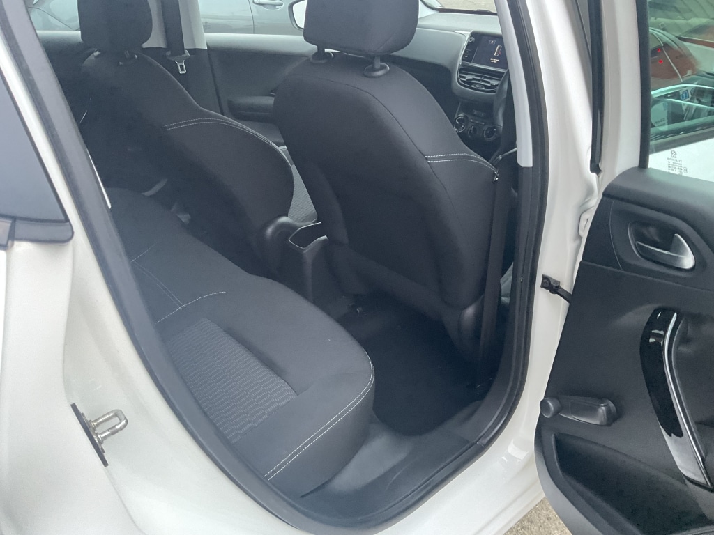 Used Peugeot 208 2016 for sale - 77073354: Photo 18