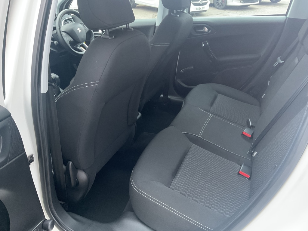 Used Peugeot 208 2016 for sale - 77073354: Photo 21