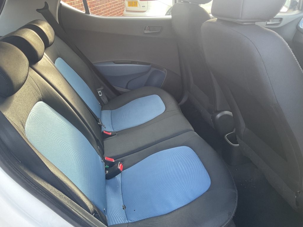 Used Hyundai i10 2015 for sale - 77314214: Photo 12