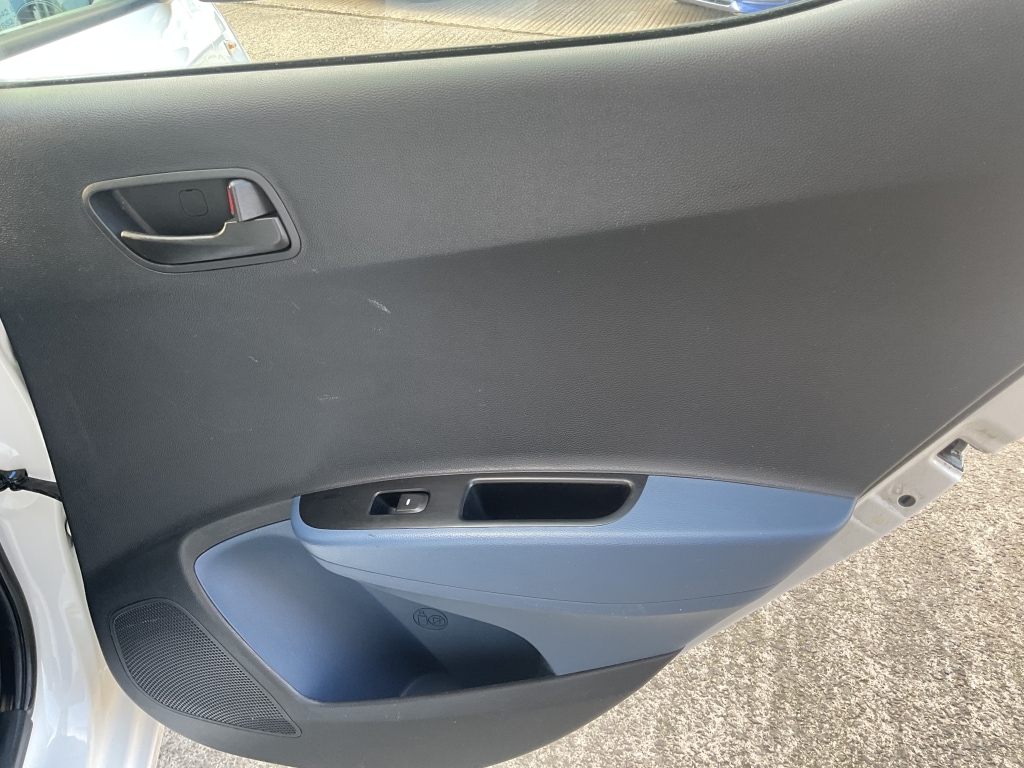 Used Hyundai i10 2015 for sale - 77314214: Photo 13