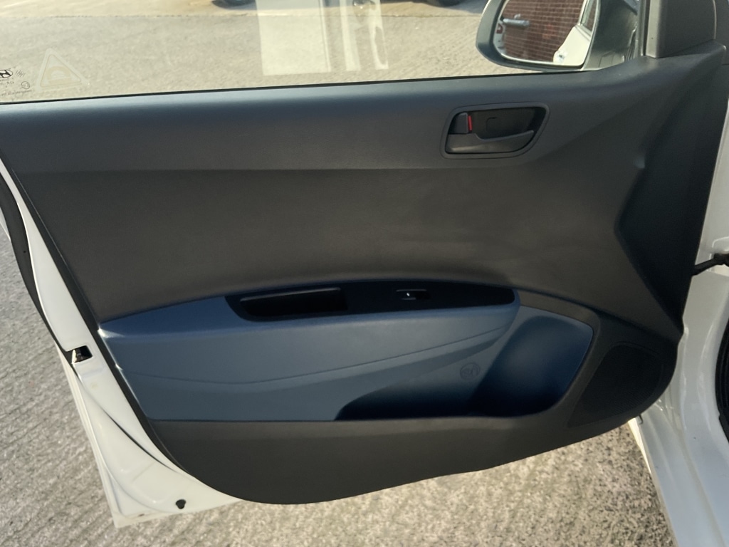 Used Hyundai i10 2015 for sale - 77314214: Photo 19