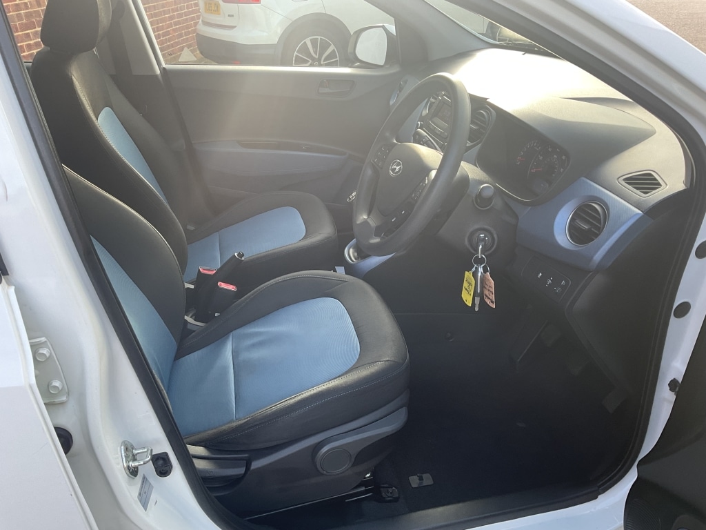 Used Hyundai i10 2015 for sale - 77314214: Photo 6