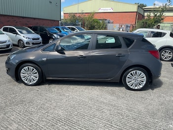 Used Vauxhall Astra 2013 for sale - 79372319: Photo
