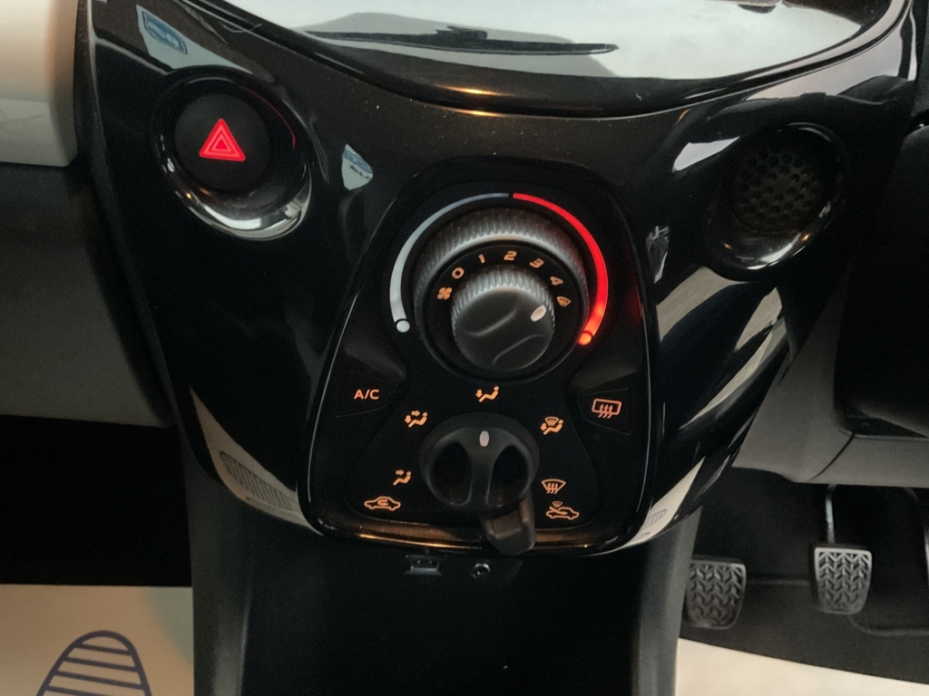 Used Toyota AYGO 2015 for sale - 77039135: Photo 13