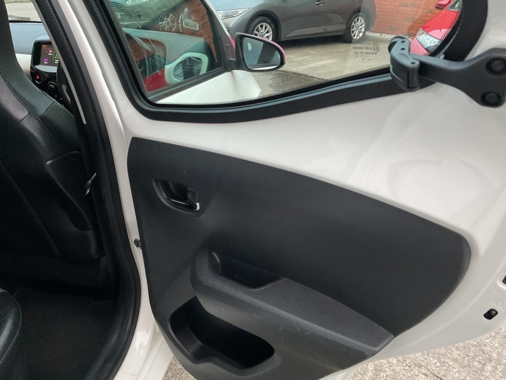 Used Toyota AYGO 2015 for sale - 77039135: Photo 18