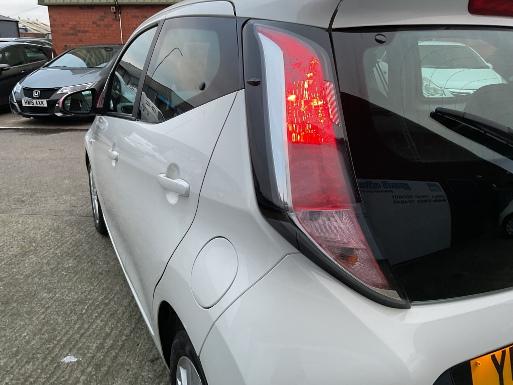 Used Toyota AYGO 2015 for sale - 77039135: Photo 25