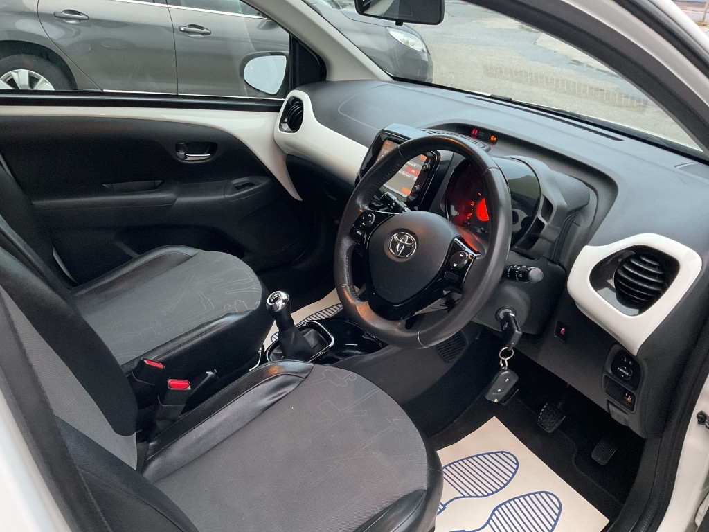 Used Toyota AYGO 2015 for sale - 77039135: Photo 9