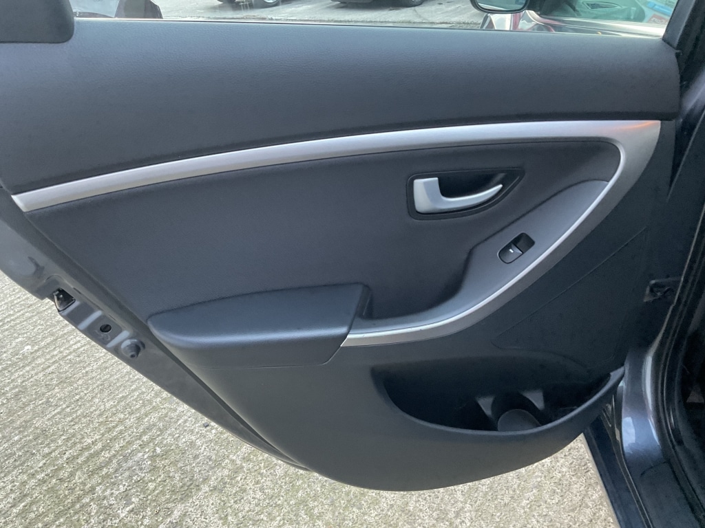 Used Hyundai i30 2017 for sale - 76897251: Photo 21