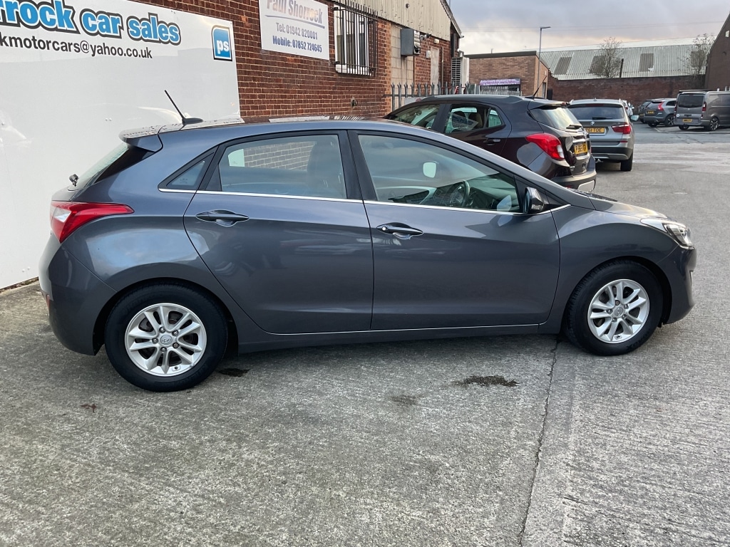 Used Hyundai i30 2017 for sale - 76897251: Photo 5