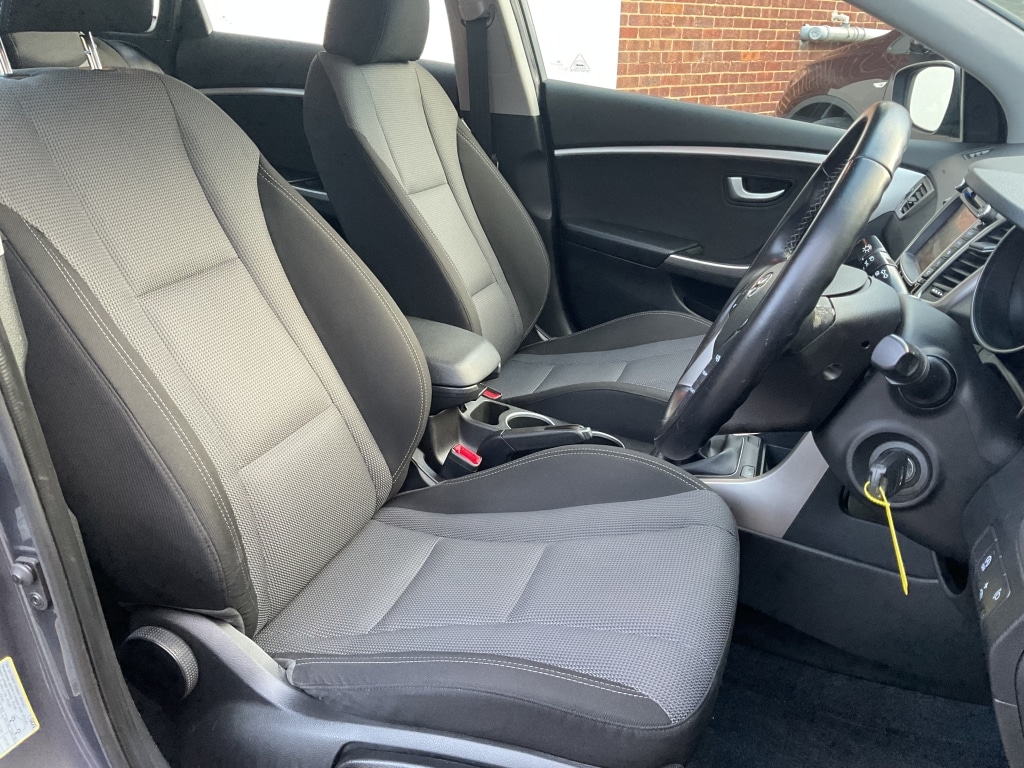 Used Hyundai i30 2017 for sale - 76897251: Photo 7