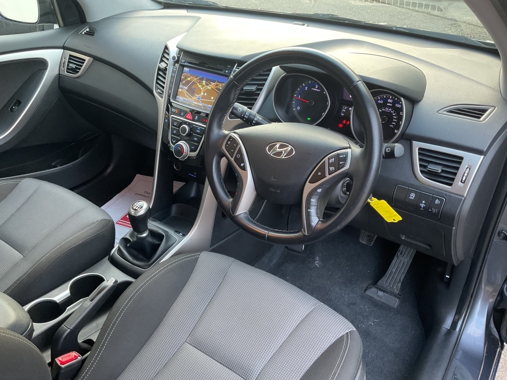 Used Hyundai i30 2017 for sale - 76897251: Photo 8