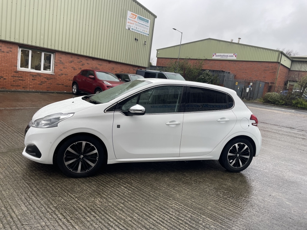 Used Peugeot 208 2018 for sale - 78038492: Photo 5