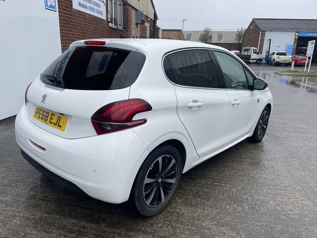Used Peugeot 208 2018 for sale - 78038492: Photo 7