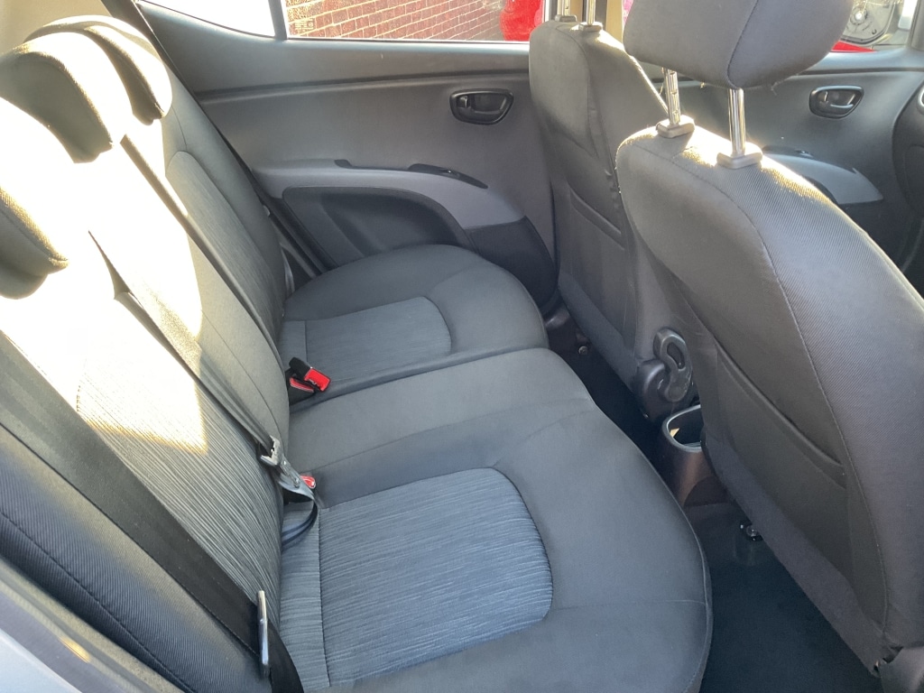 Used Hyundai i10 2012 for sale - 77162408: Photo 14