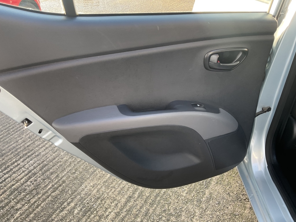 Used Hyundai i10 2012 for sale - 77162408: Photo 18