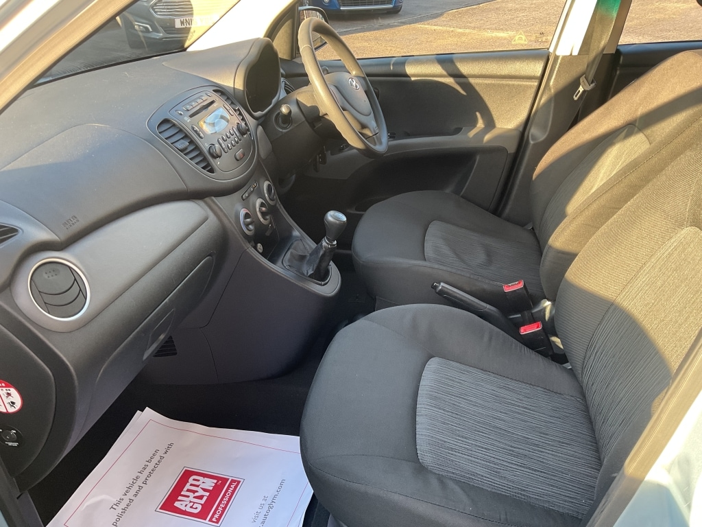 Used Hyundai i10 2012 for sale - 77162408: Photo 19