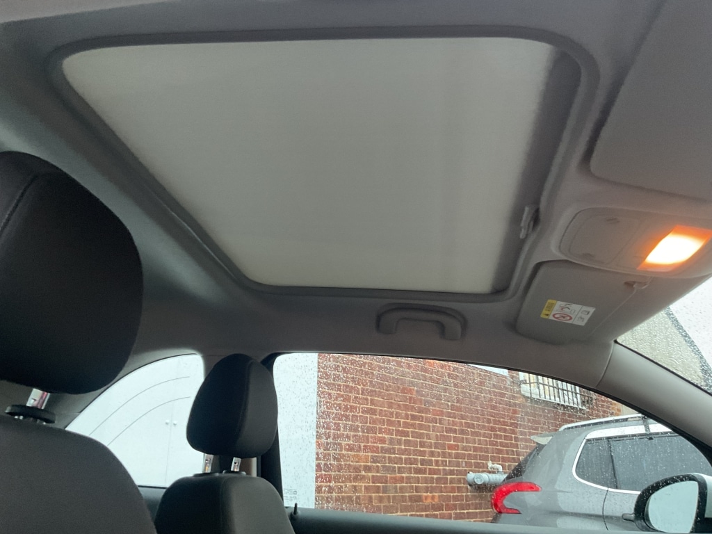 Used Vauxhall ADAM 2014 for sale - 76987100: Photo 16