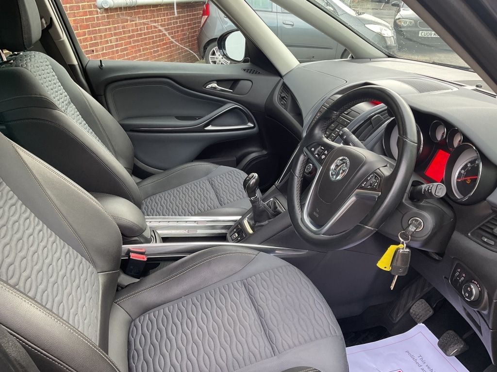 Used Vauxhall Zafira Tourer 2014 for sale - 76305757: Photo 8