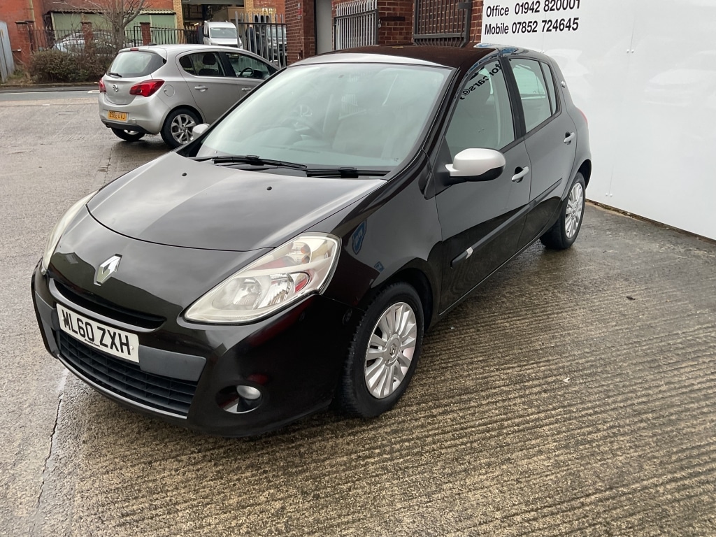 Used Renault Clio 2010 for sale - 77277598: Photo 2