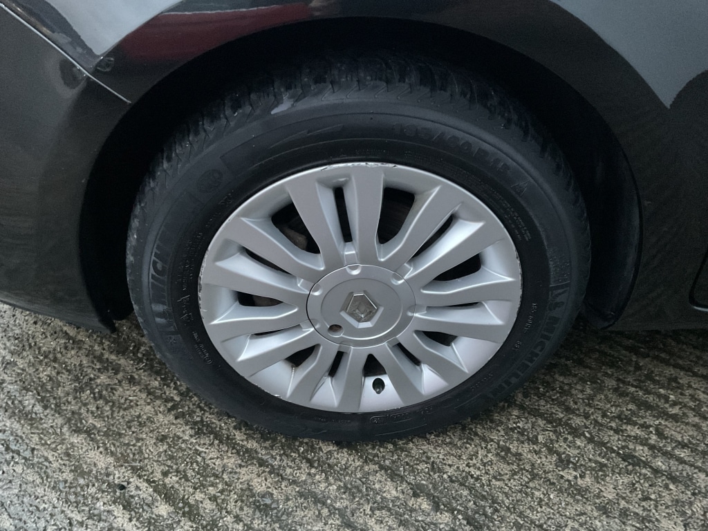 Used Renault Clio 2010 for sale - 77277598: Photo 23