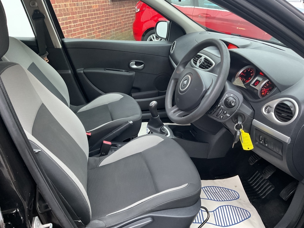 Used Renault Clio 2010 for sale - 77277598: Photo 6