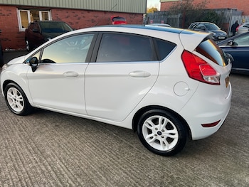 Used Ford Fiesta 2016 for sale - 76631088: Photo