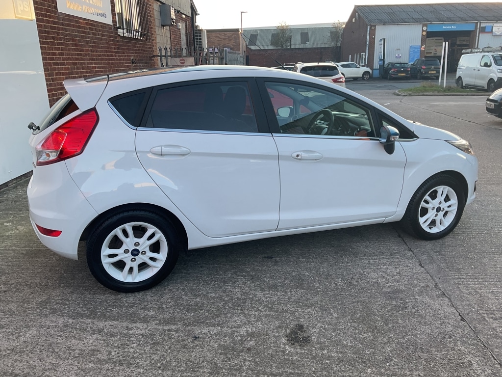 Used Ford Fiesta 2016 for sale - 76631088: Photo 6