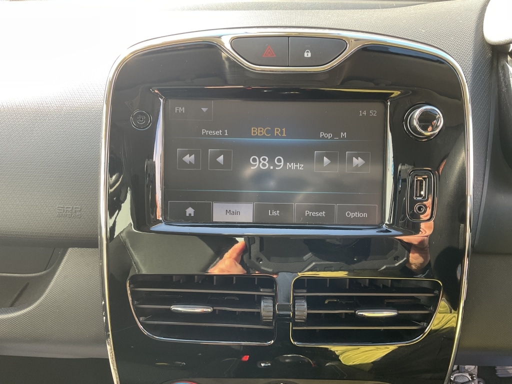 Used Renault Clio 2013 for sale - 77837277: Photo 10