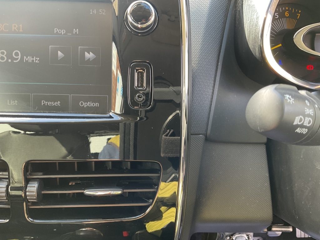 Used Renault Clio 2013 for sale - 77837277: Photo 11