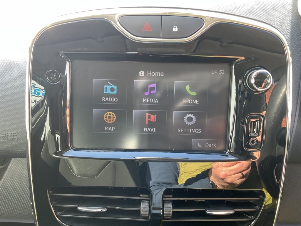 Used Renault Clio 2013 for sale - 77837277: Photo 14