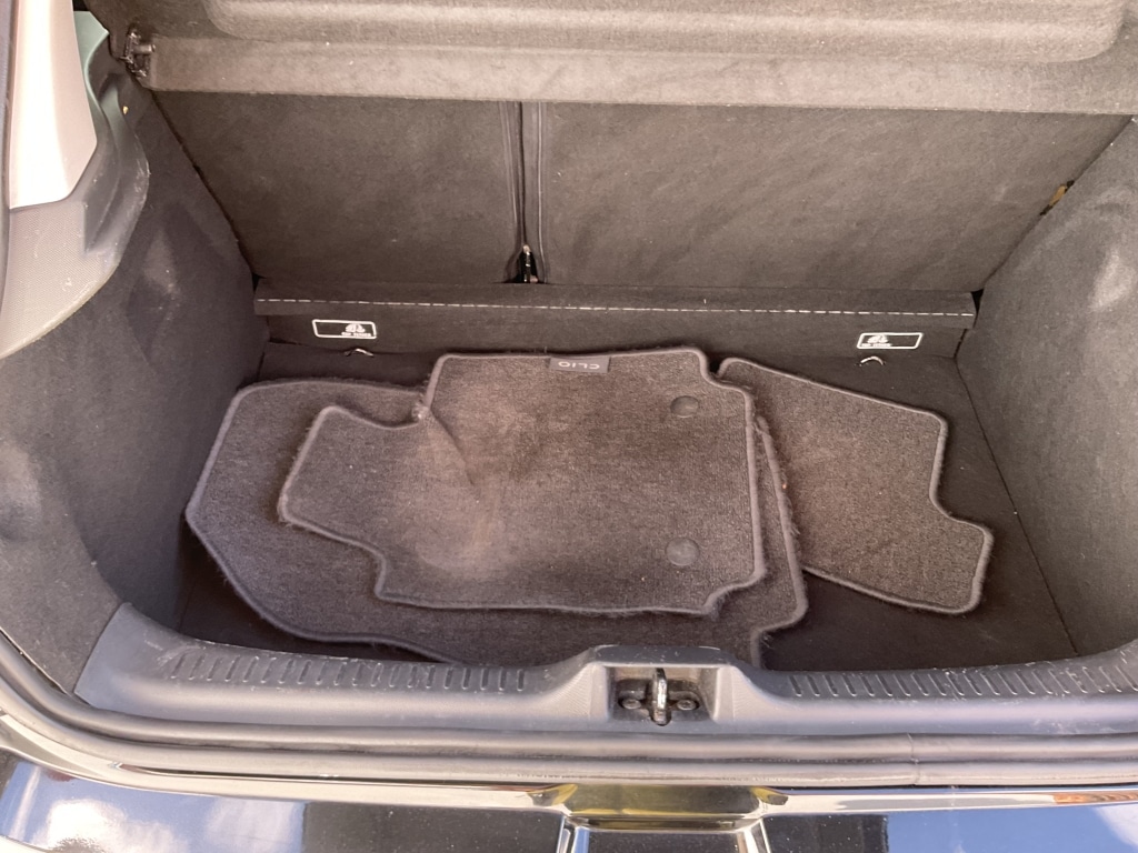 Used Renault Clio 2013 for sale - 77837277: Photo 18