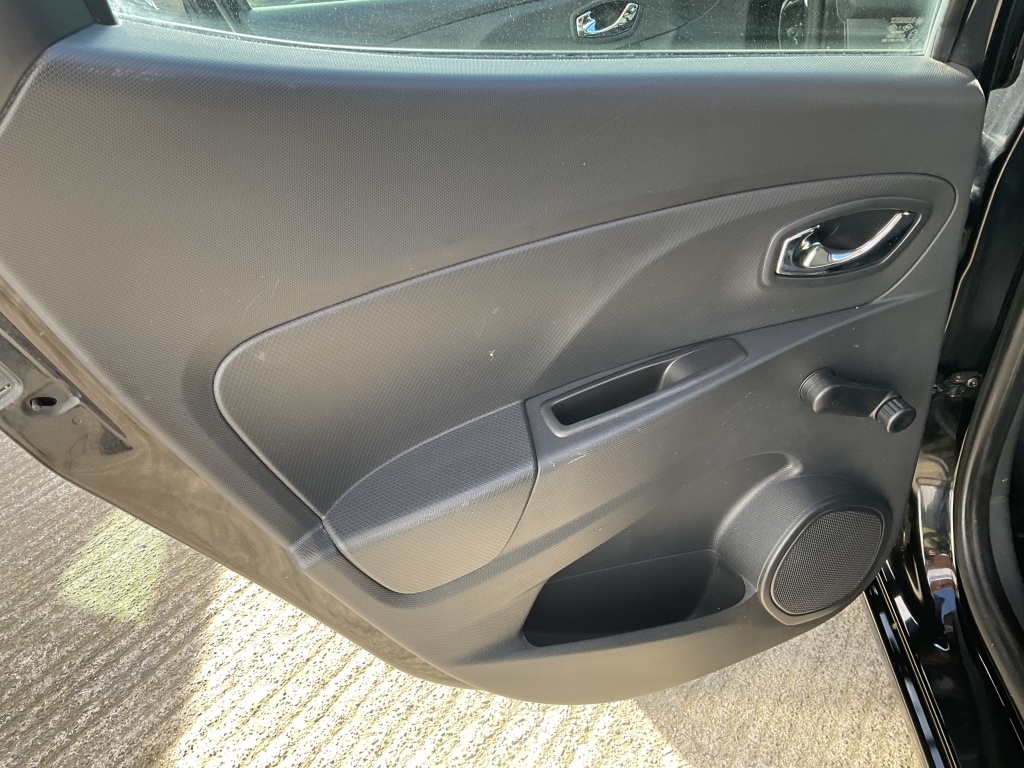 Used Renault Clio 2013 for sale - 77837277: Photo 20