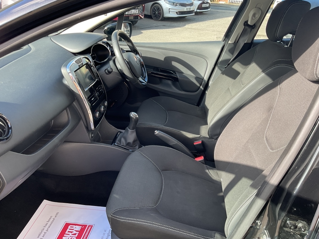 Used Renault Clio 2013 for sale - 77837277: Photo 21