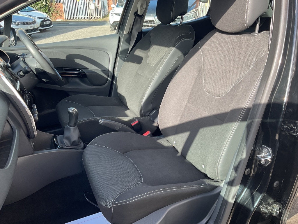 Used Renault Clio 2013 for sale - 77837277: Photo 23