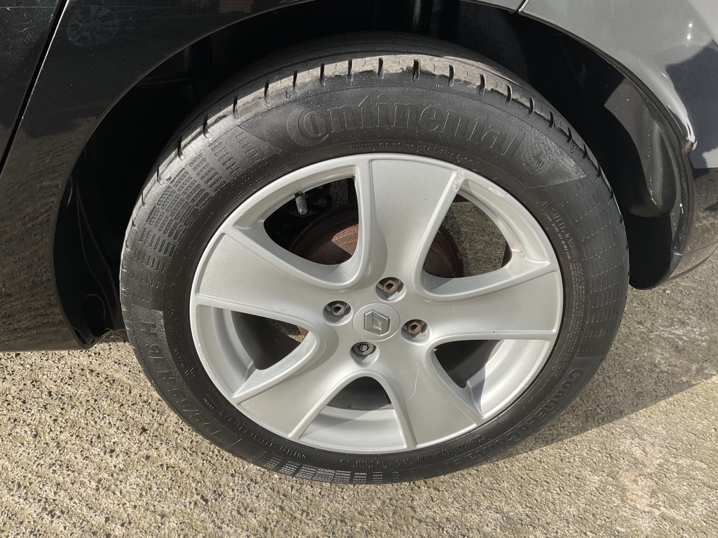 Used Renault Clio 2013 for sale - 77837277: Photo 32