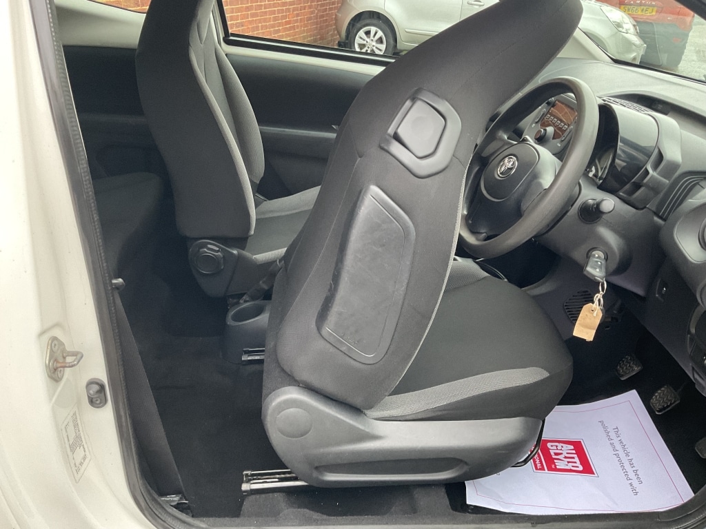 Used Toyota AYGO 2015 for sale - 76548041: Photo 15