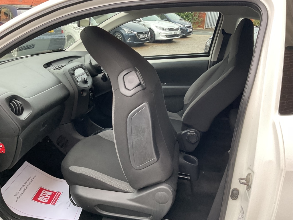 Used Toyota AYGO 2015 for sale - 76548041: Photo 20