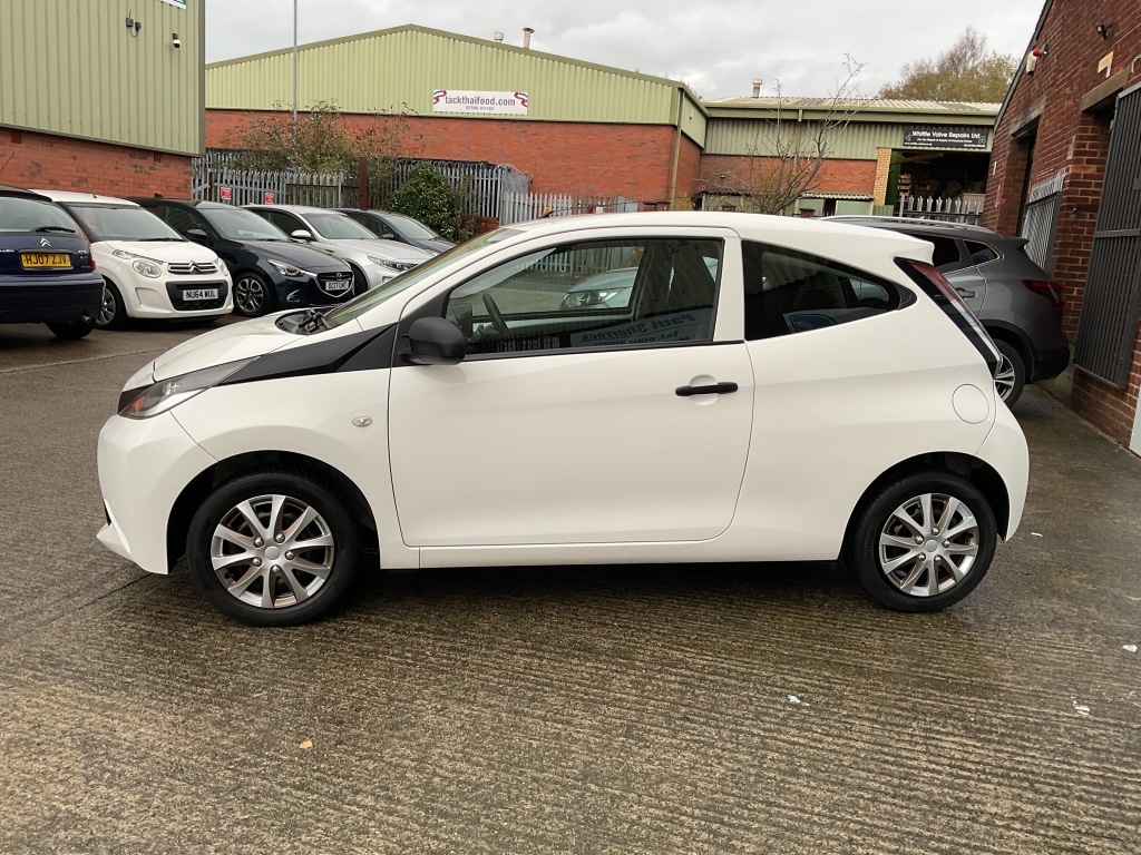 Used Toyota AYGO 2015 for sale - 76548041: Photo 4