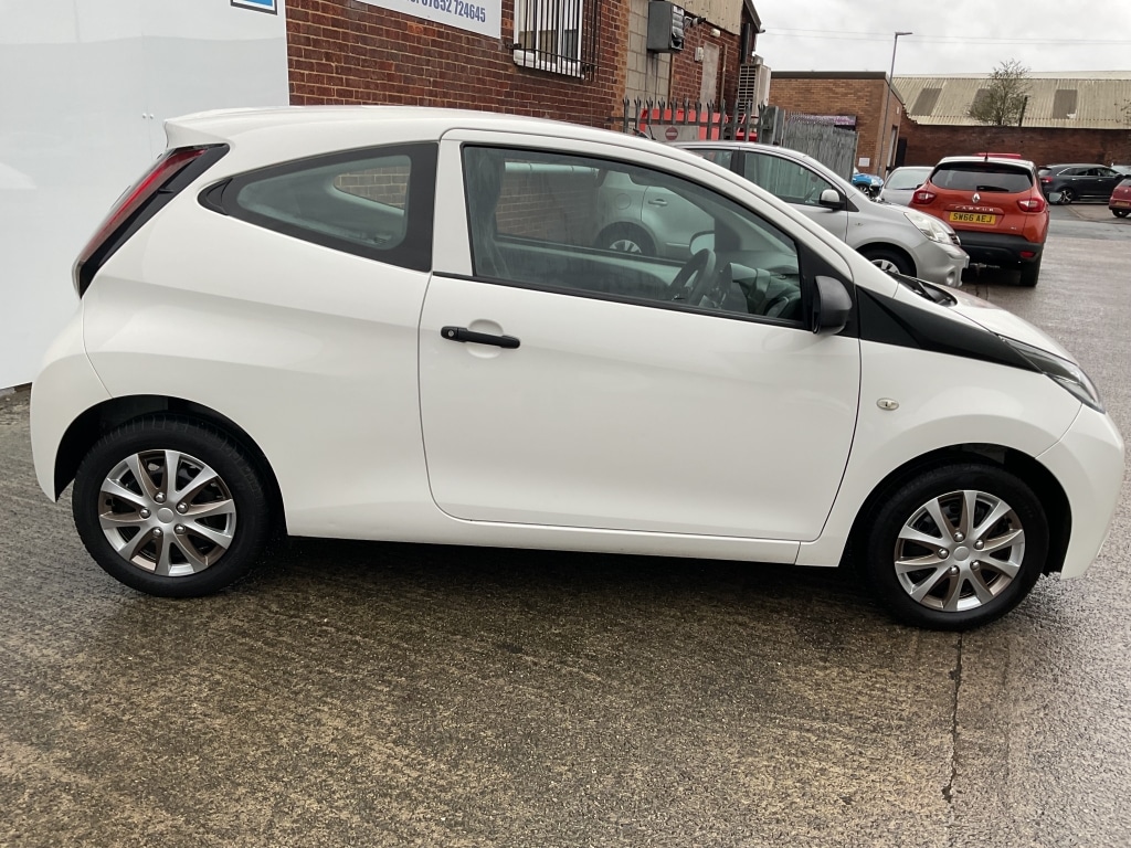 Used Toyota AYGO 2015 for sale - 76548041: Photo 6