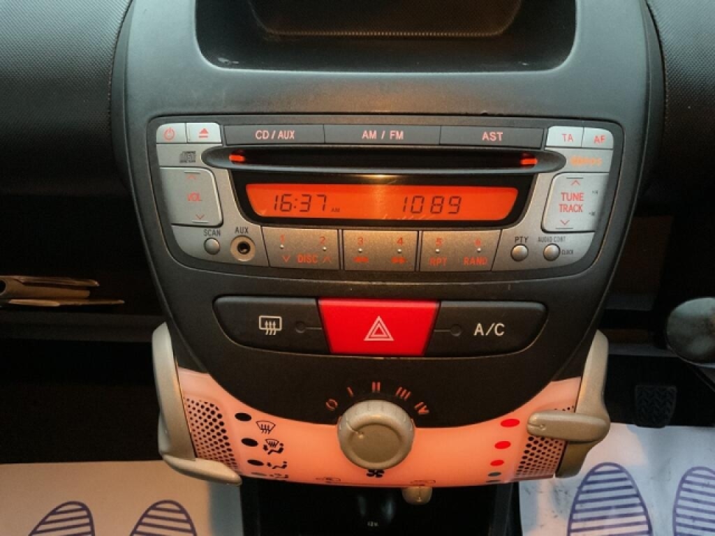 Used Peugeot 107 2012 for sale - 76511094: Photo 9