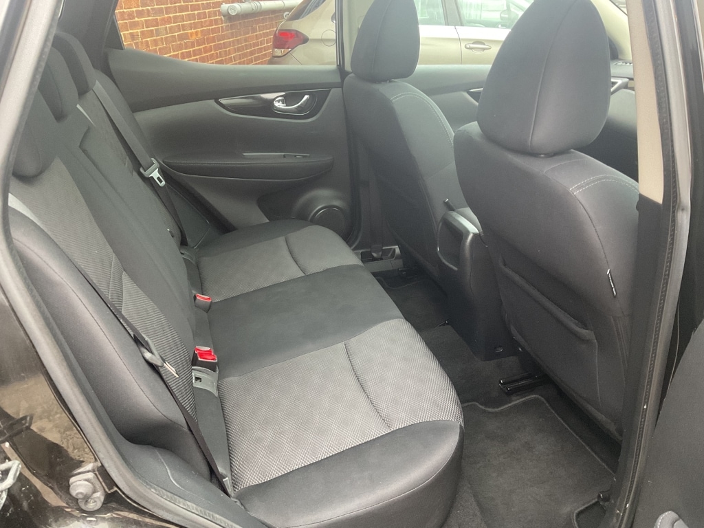 Used Nissan Qashqai 2015 for sale - 77370925: Photo 14