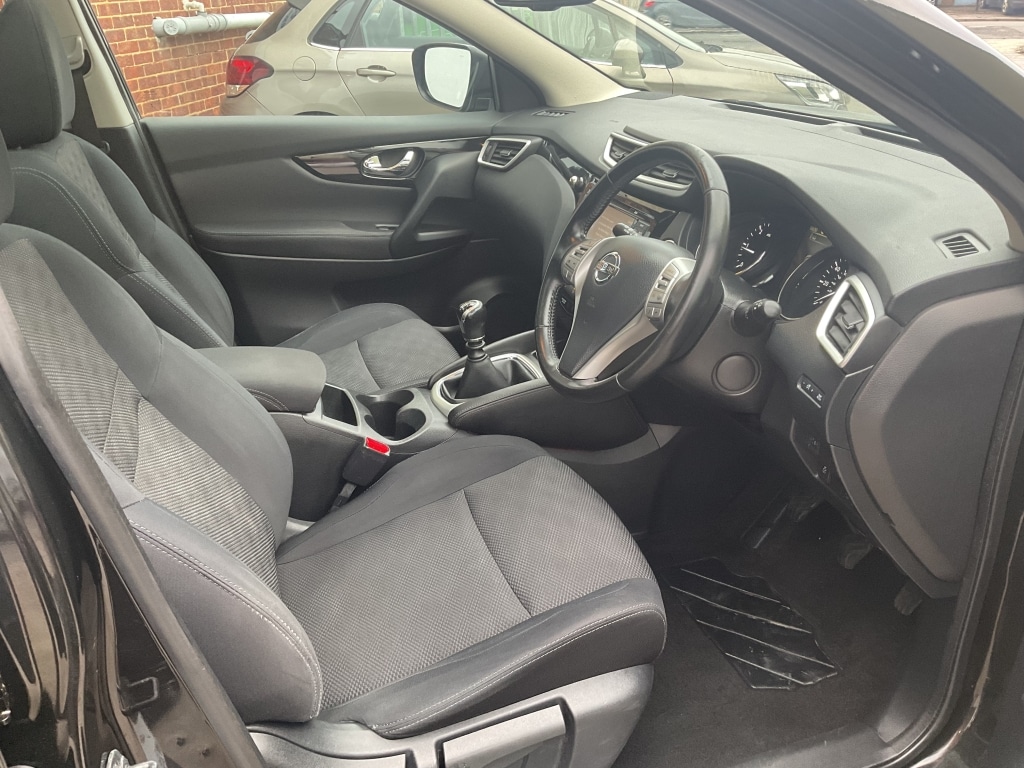 Used Nissan Qashqai 2015 for sale - 77370925: Photo 6