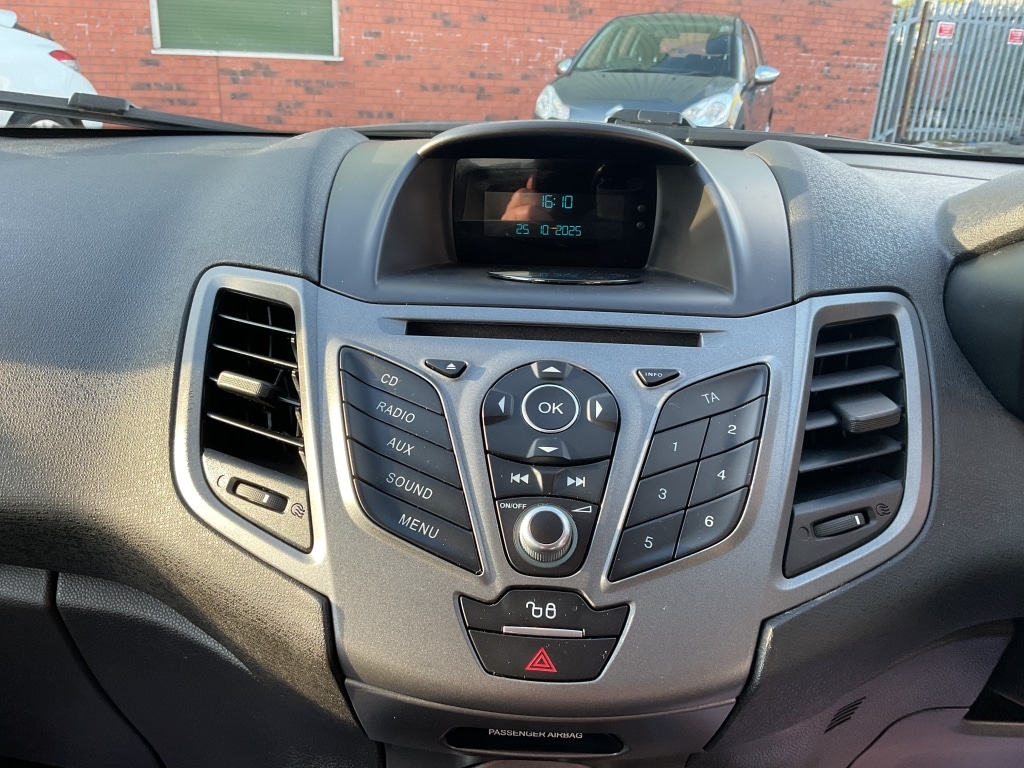 Used Ford Fiesta 2015 for sale - 76376983: Photo 12
